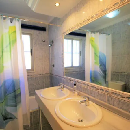 Bluelagoon Homes *